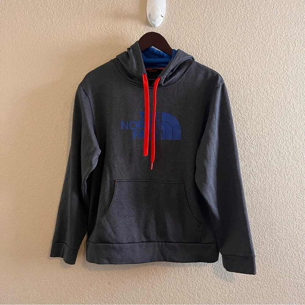 The North Face Pullover Hoodie Size Medium
